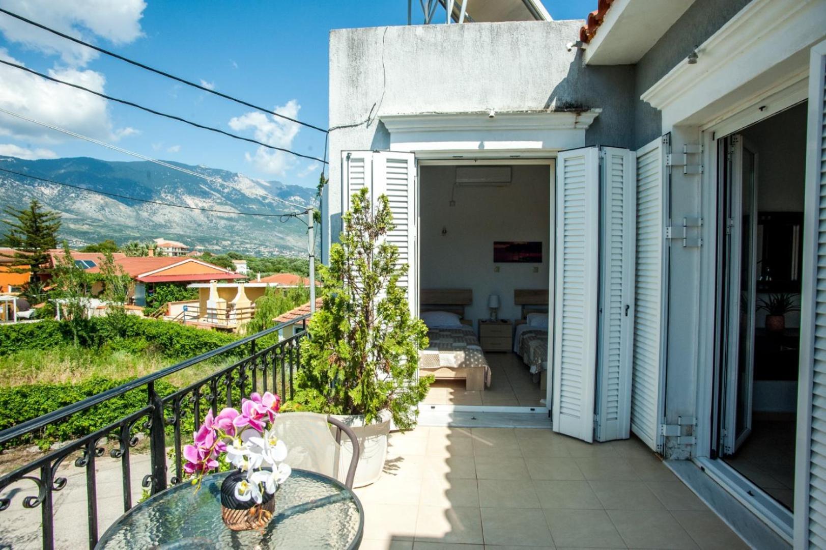 Gravanis Ir Home Pesádha Esterno foto