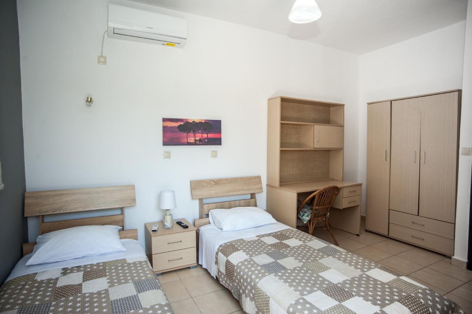 Gravanis Ir Home Pesádha Esterno foto