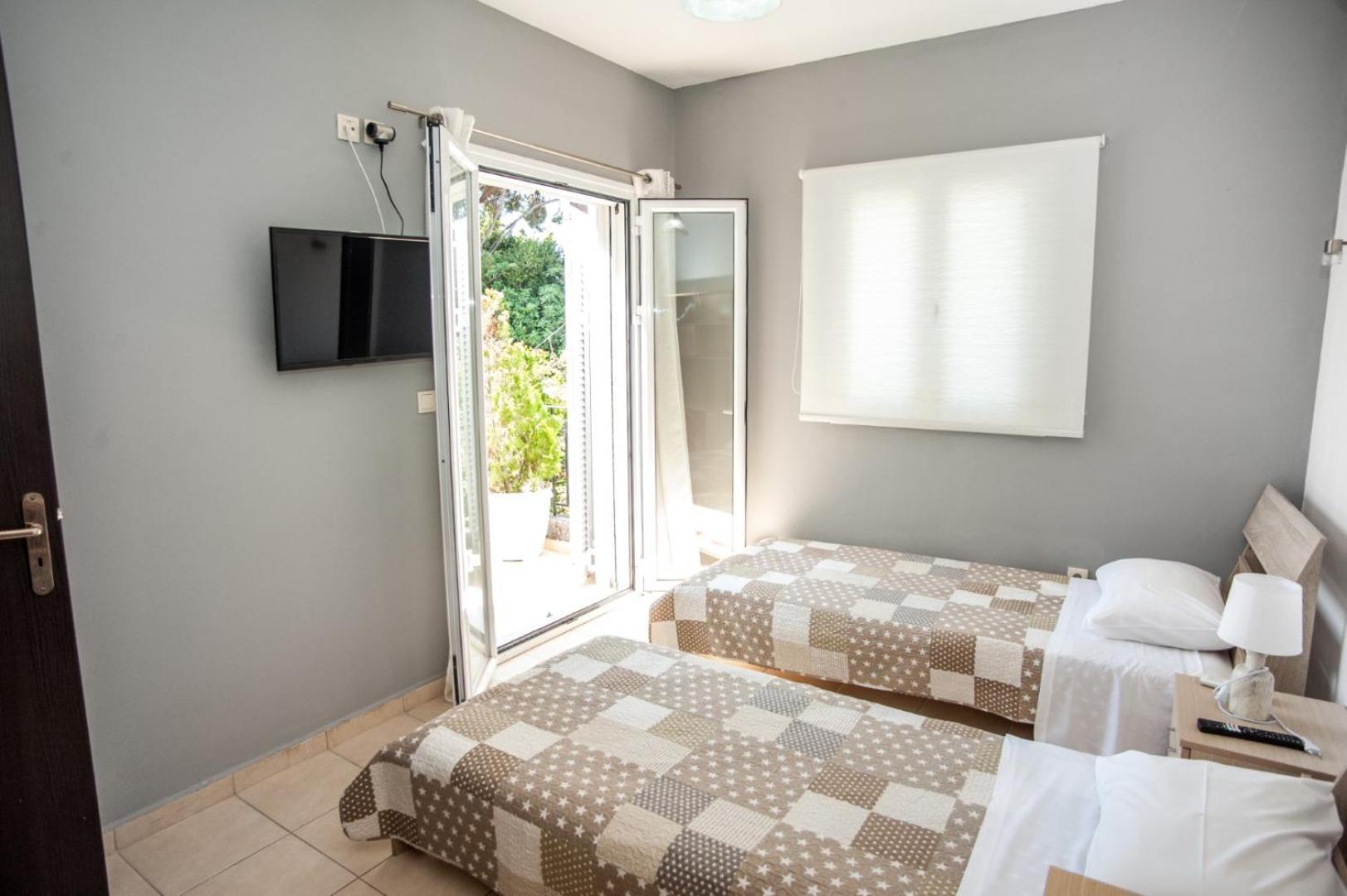Gravanis Ir Home Pesádha Esterno foto