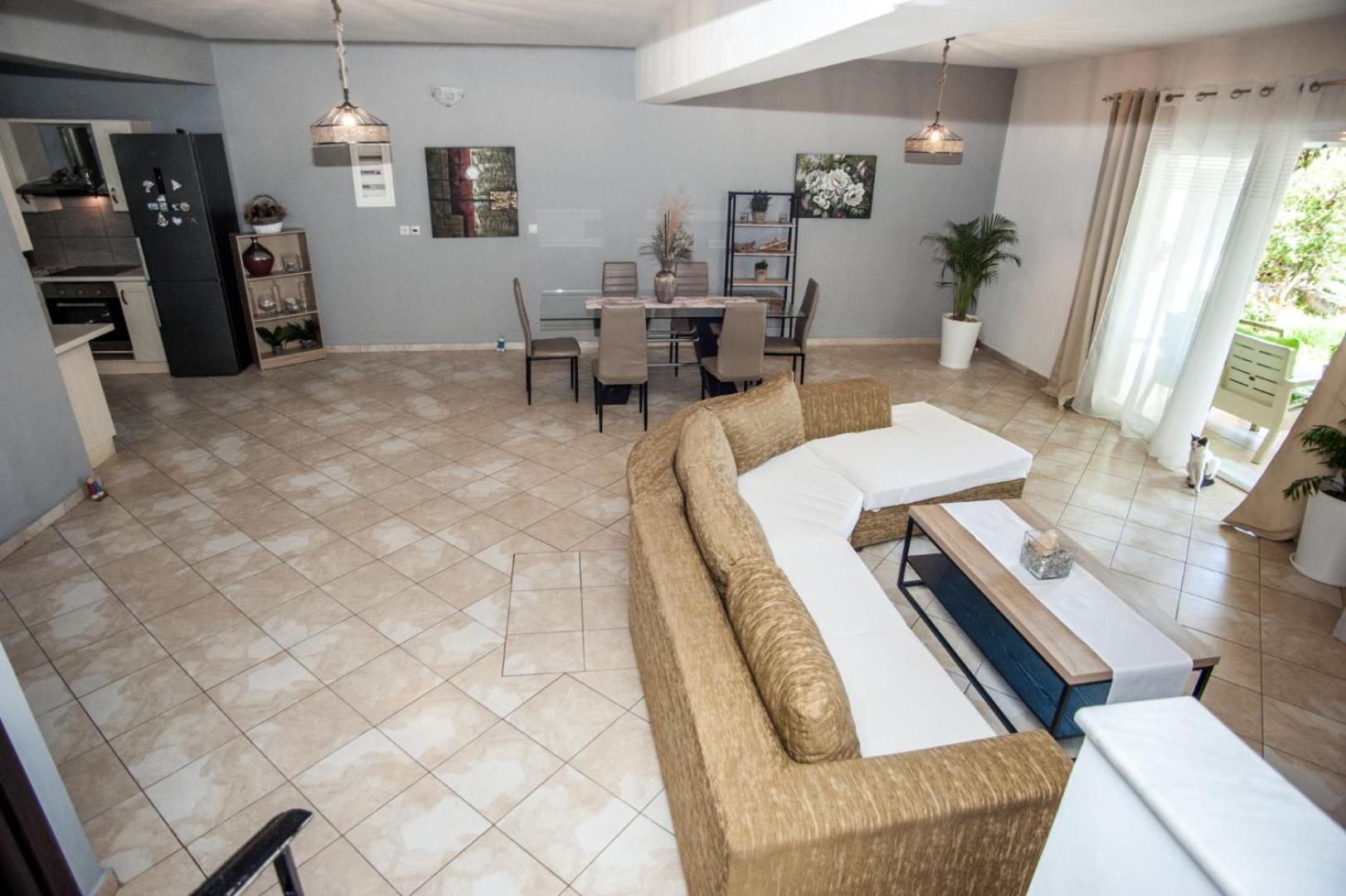 Gravanis Ir Home Pesádha Esterno foto