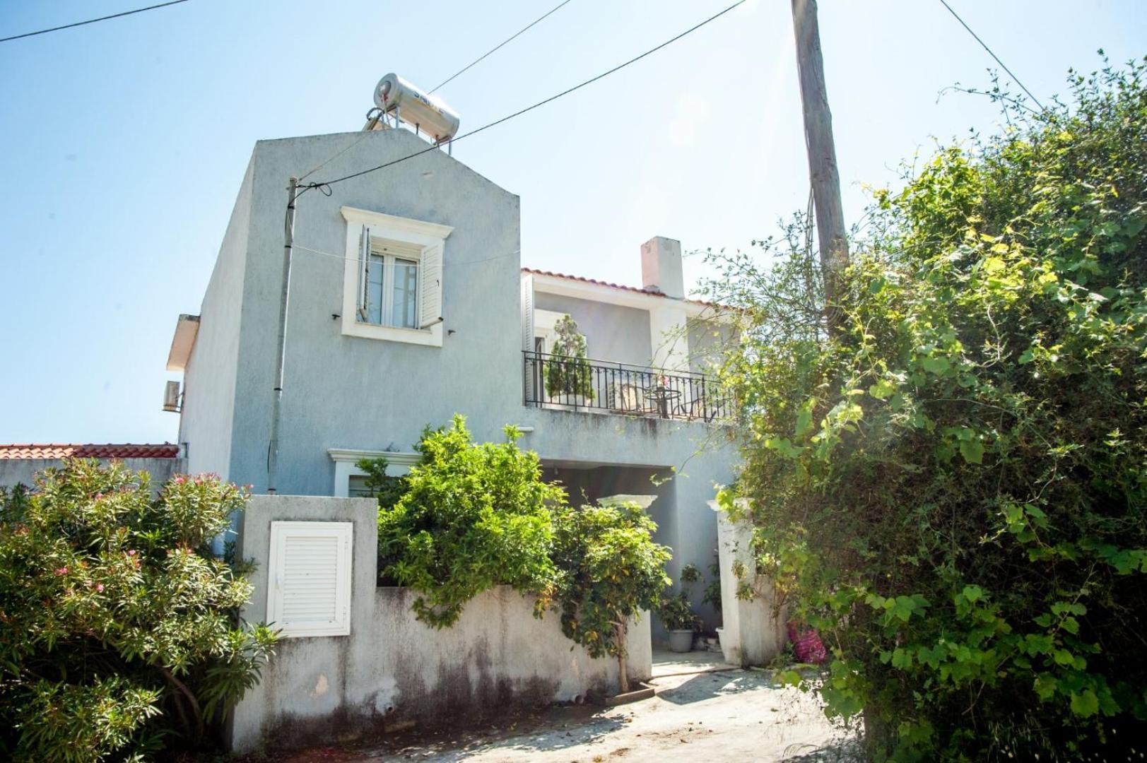 Gravanis Ir Home Pesádha Esterno foto
